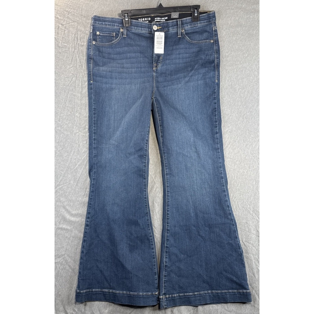 Torrid Jeans Sky High A-Line Flare NWT Dark Wash Size 18 R Stretch Boho Wide Leg